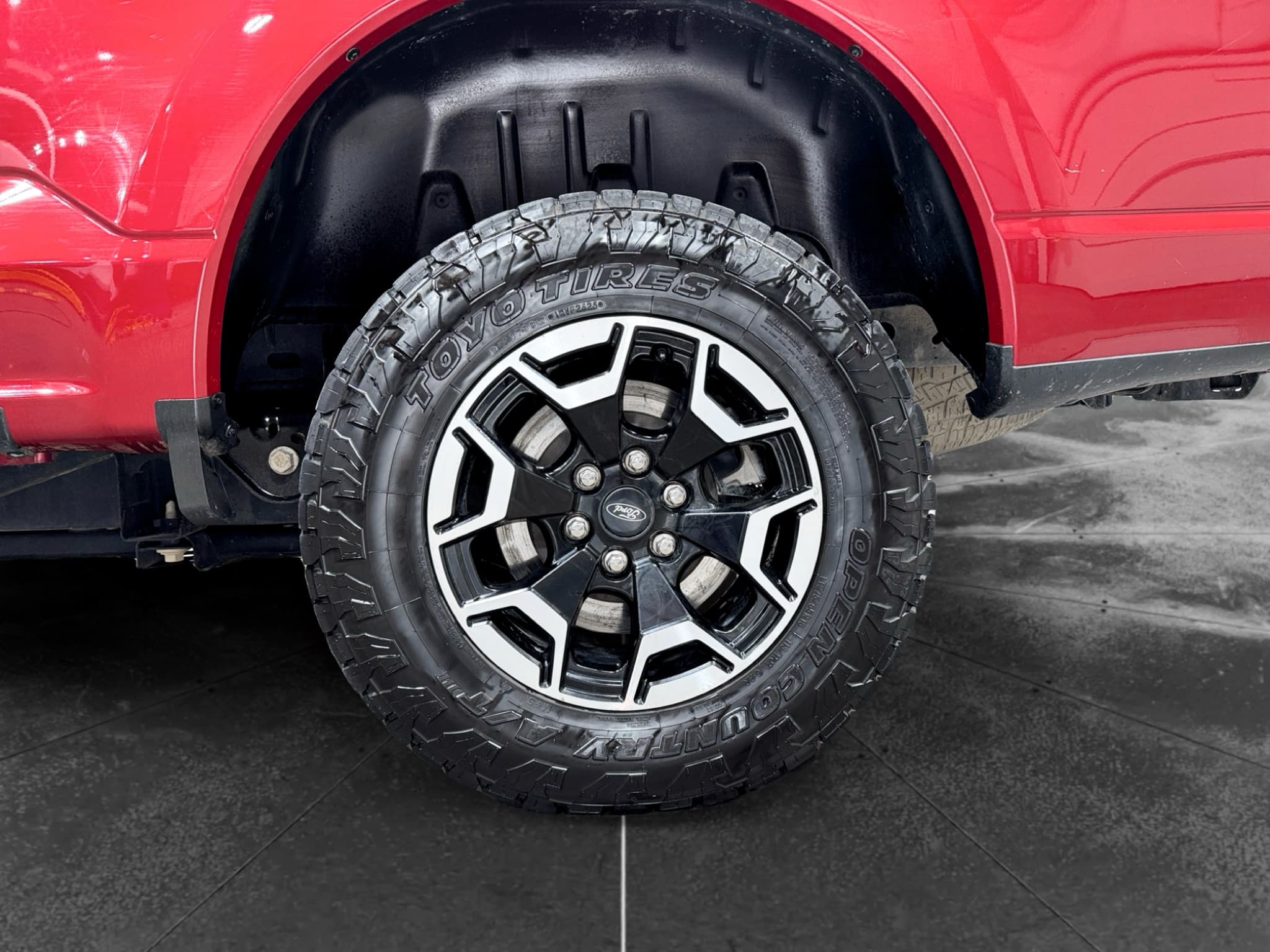 2022 Ford F-150 Lightning view 35