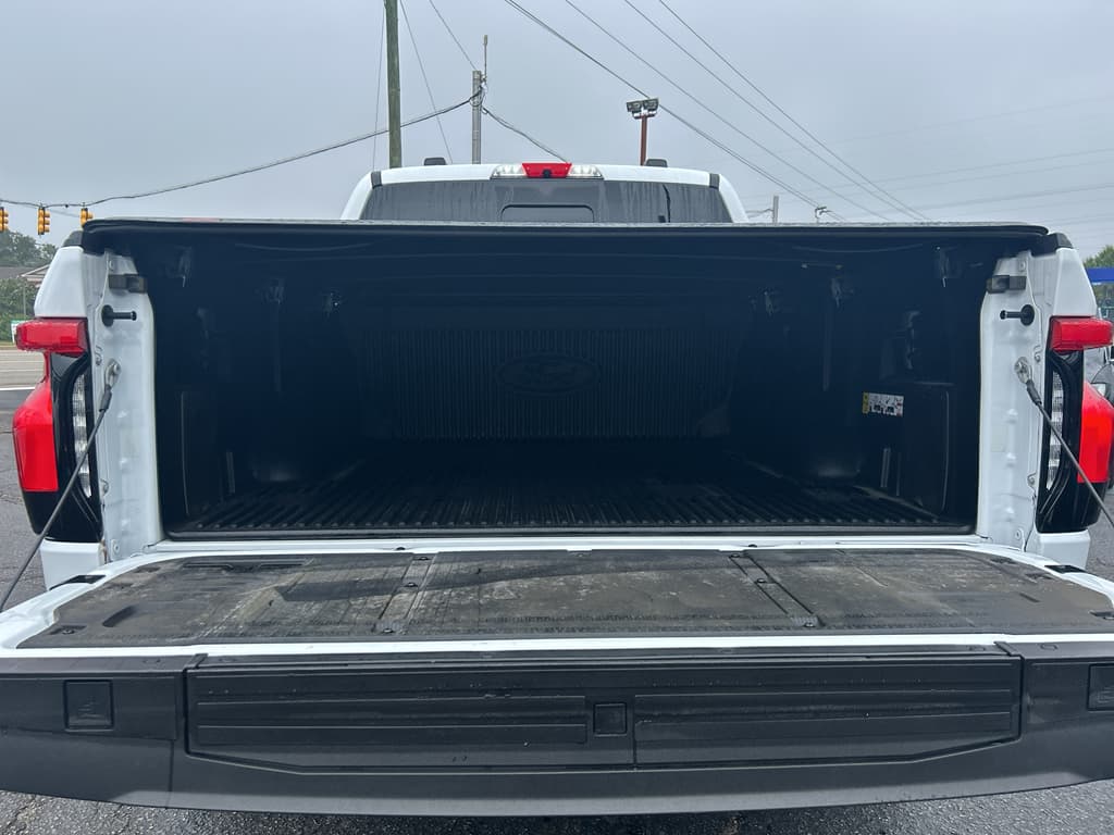 2024 Ford F-150 Lightning view 26