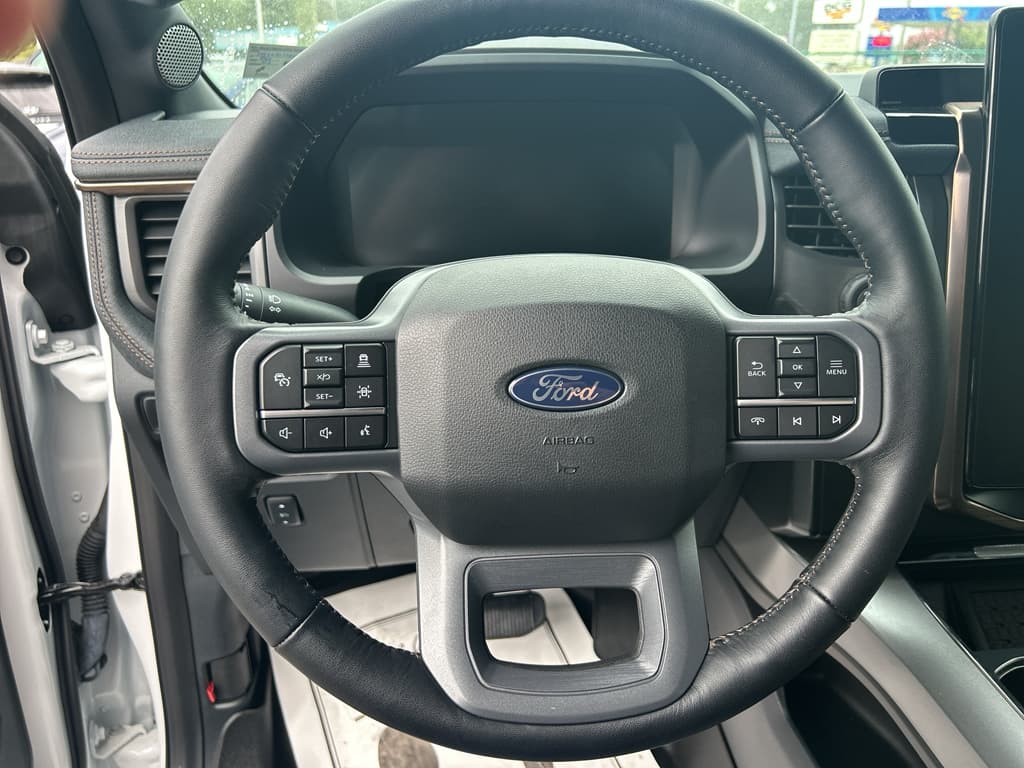 2024 Ford F-150 Lightning view 8