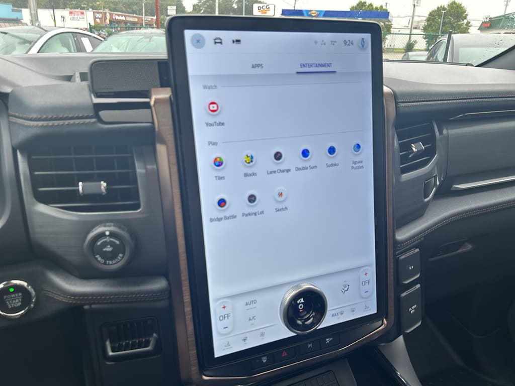 2024 Ford F-150 Lightning view 13