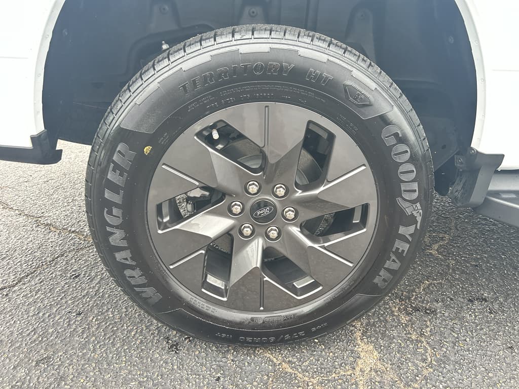 2024 Ford F-150 Lightning view 29