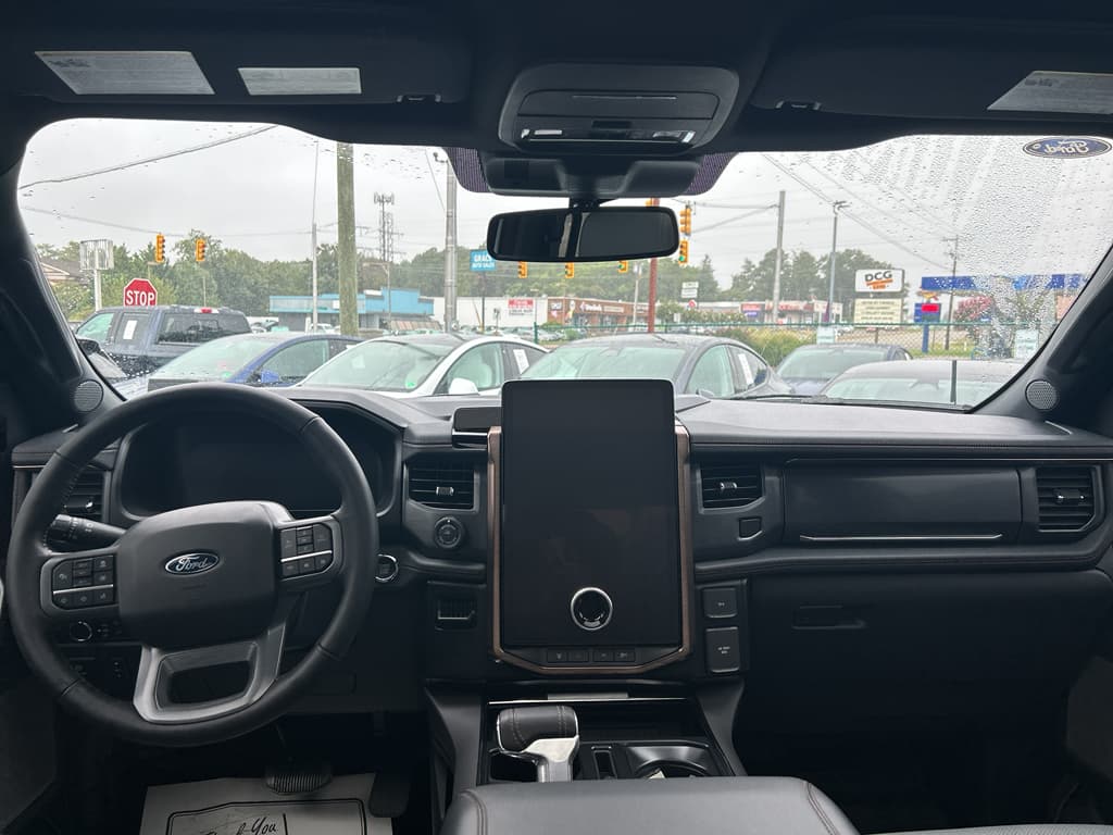 2024 Ford F-150 Lightning view 16