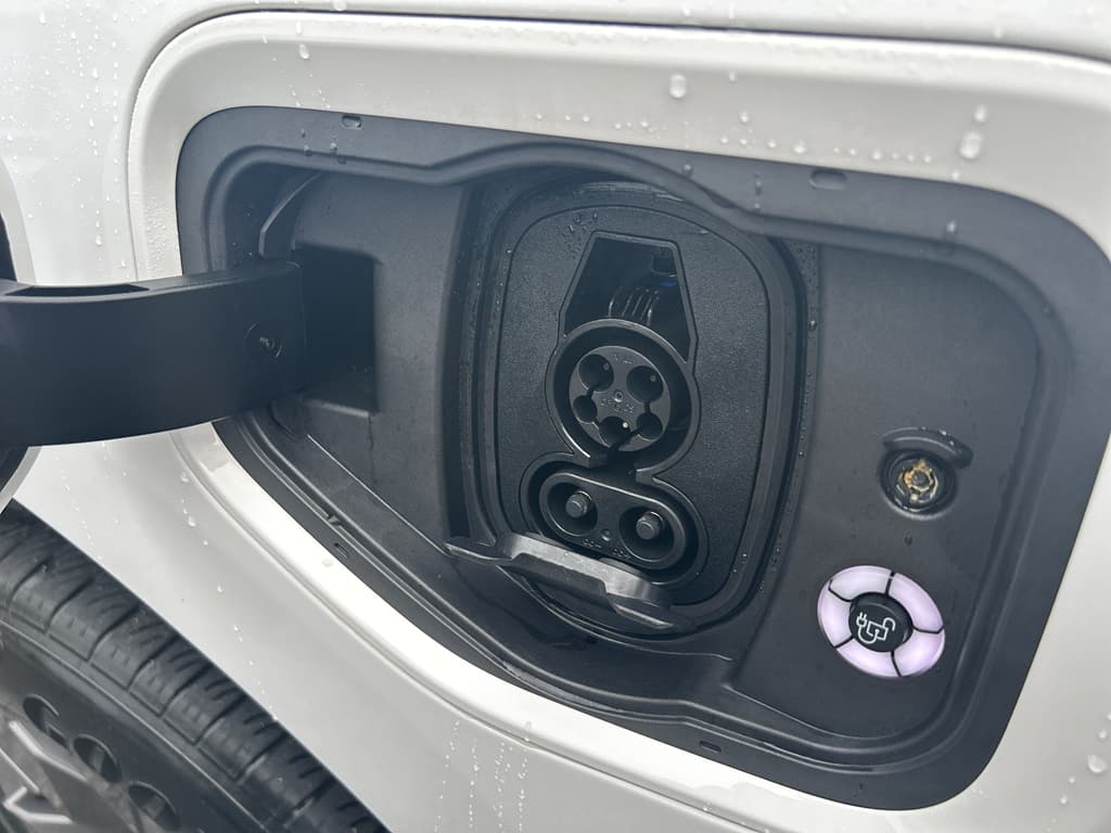 2024 Ford F-150 Lightning view 5