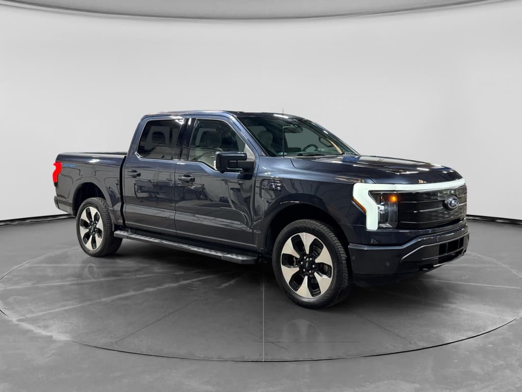 2022 Ford F-150 Lightning view 4