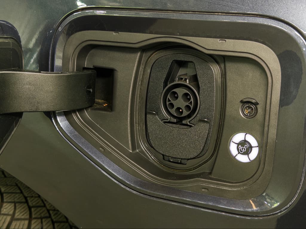 2022 Ford F-150 Lightning view 5