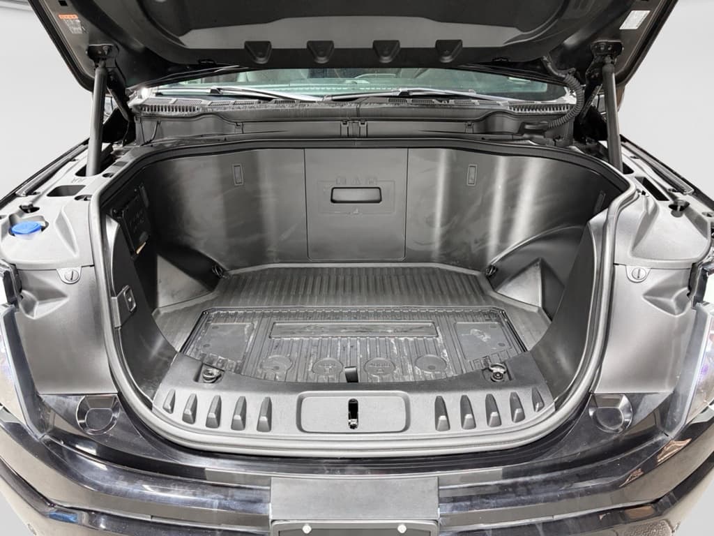 2023 Ford F-150 Lightning view 23