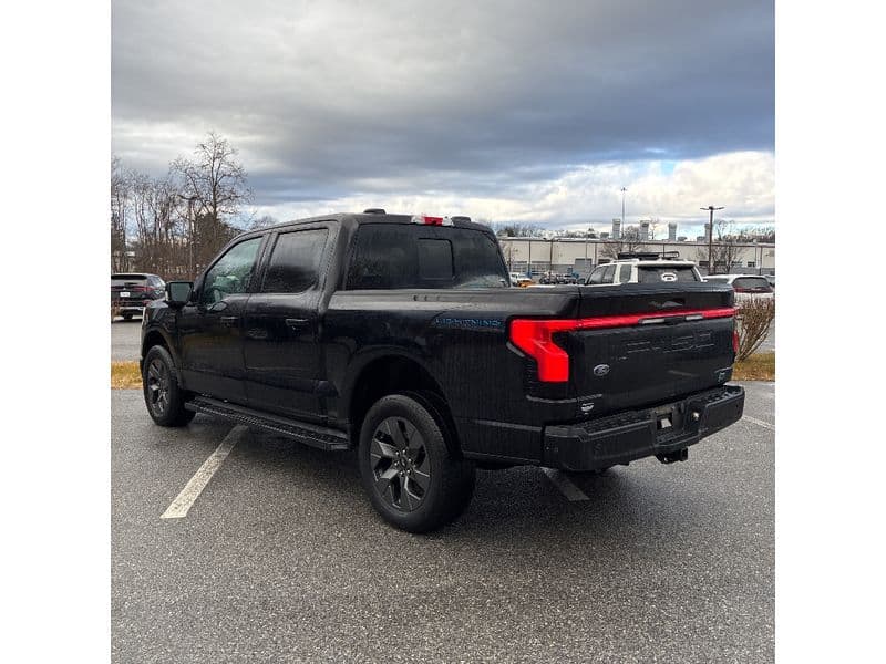 2023 Ford F-150 Lightning view 2