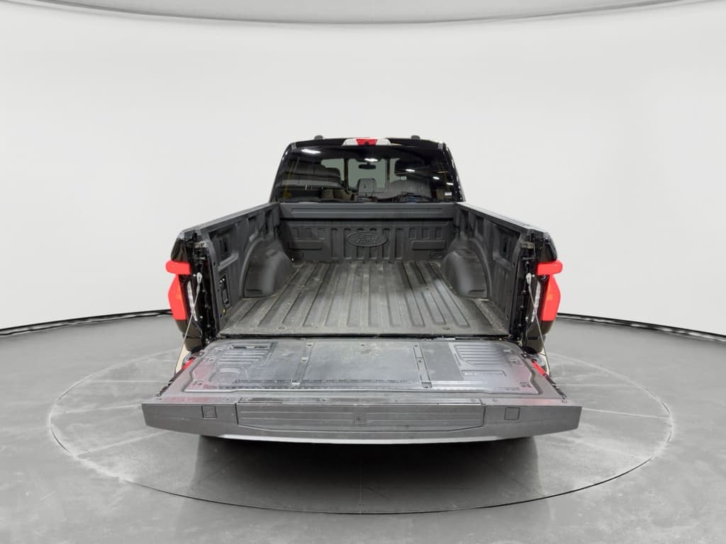 2023 Ford F-150 Lightning view 26