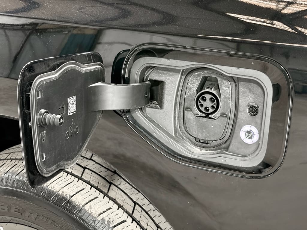 2023 Ford F-150 Lightning view 5