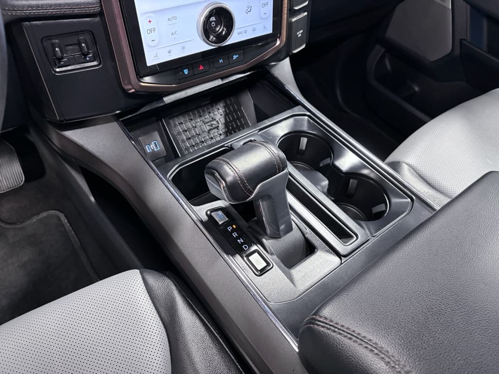 2023 Ford F-150 Lightning view 18