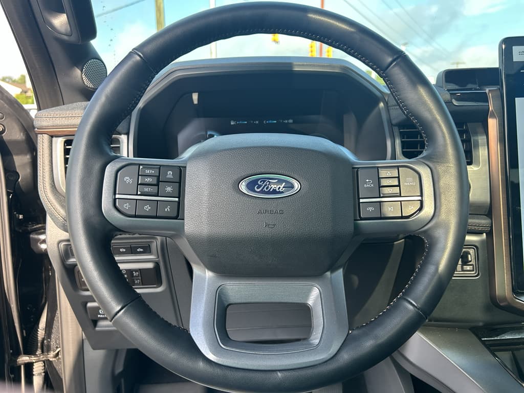 2023 Ford F-150 Lightning view 7