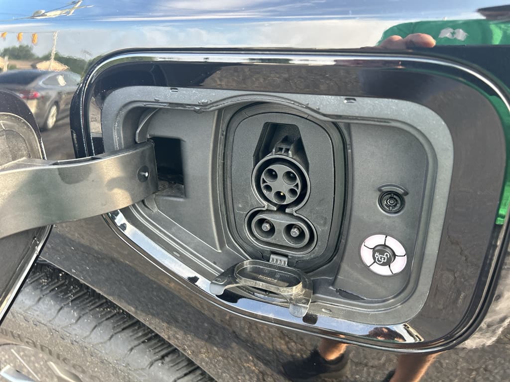2023 Ford F-150 Lightning view 5