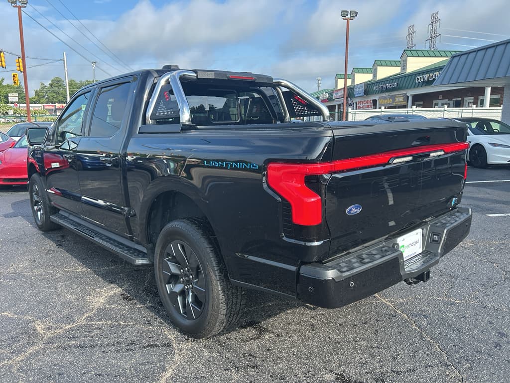 2023 Ford F-150 Lightning view 2