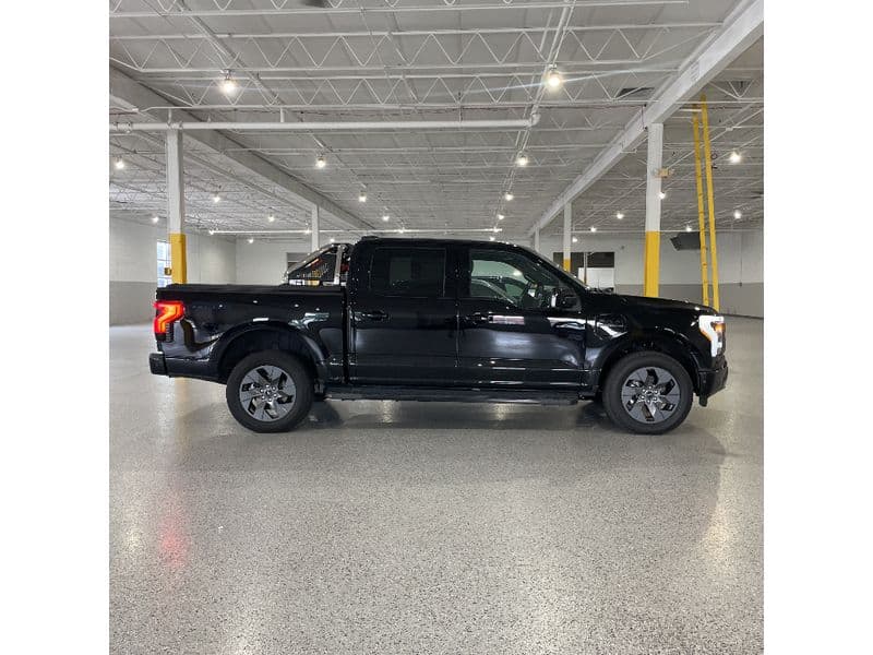 2023 Ford F-150 Lightning view 6