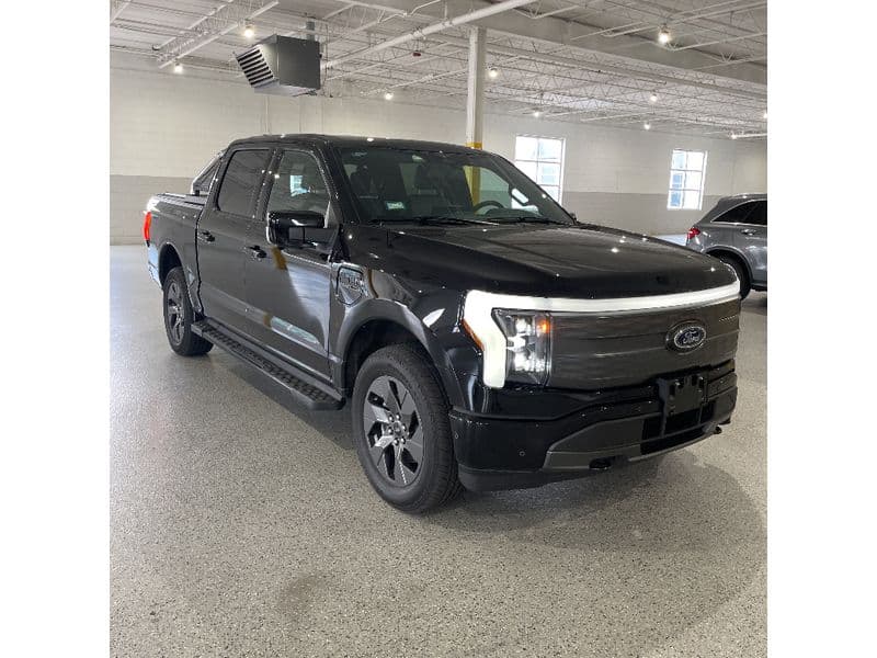 2023 Ford F-150 Lightning view 7