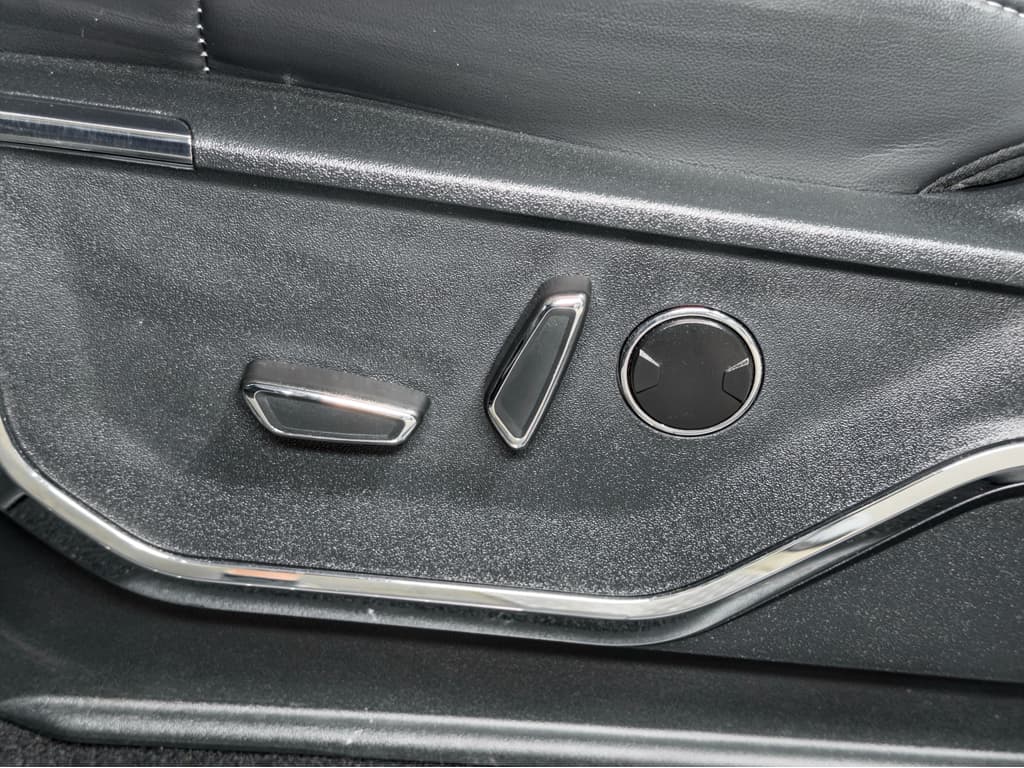 2023 Ford F-150 Lightning view 7