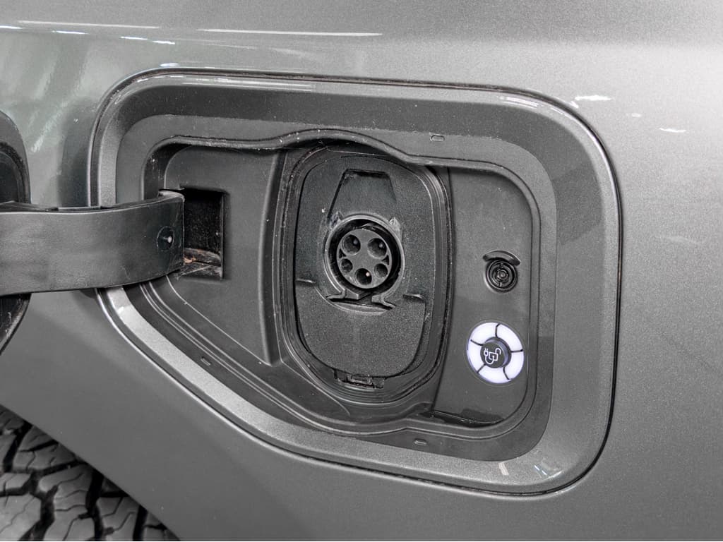 2023 Ford F-150 Lightning view 5