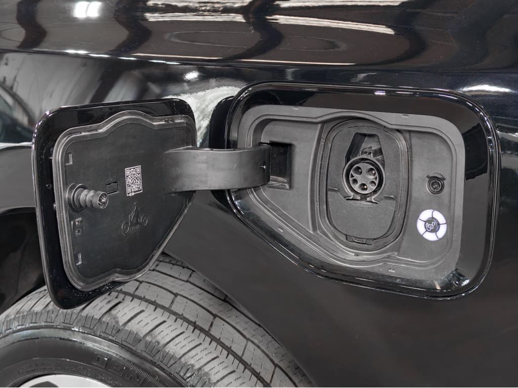 2023 Ford F-150 Lightning view 5