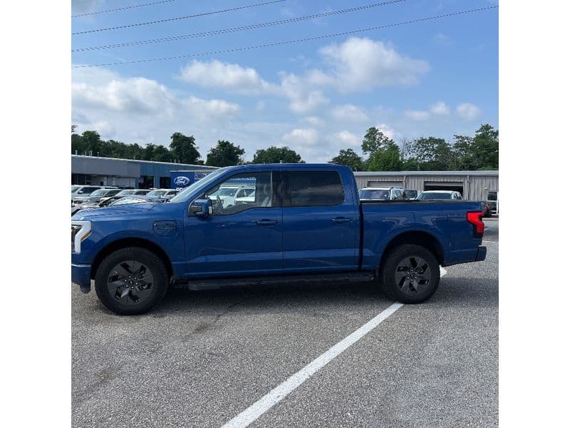 2022 Ford F-150 Lightning view 2