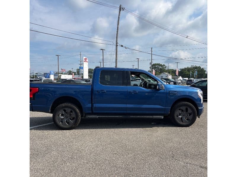 2022 Ford F-150 Lightning view 6