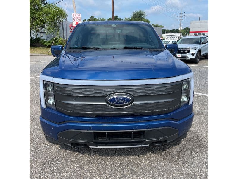 2022 Ford F-150 Lightning view 8