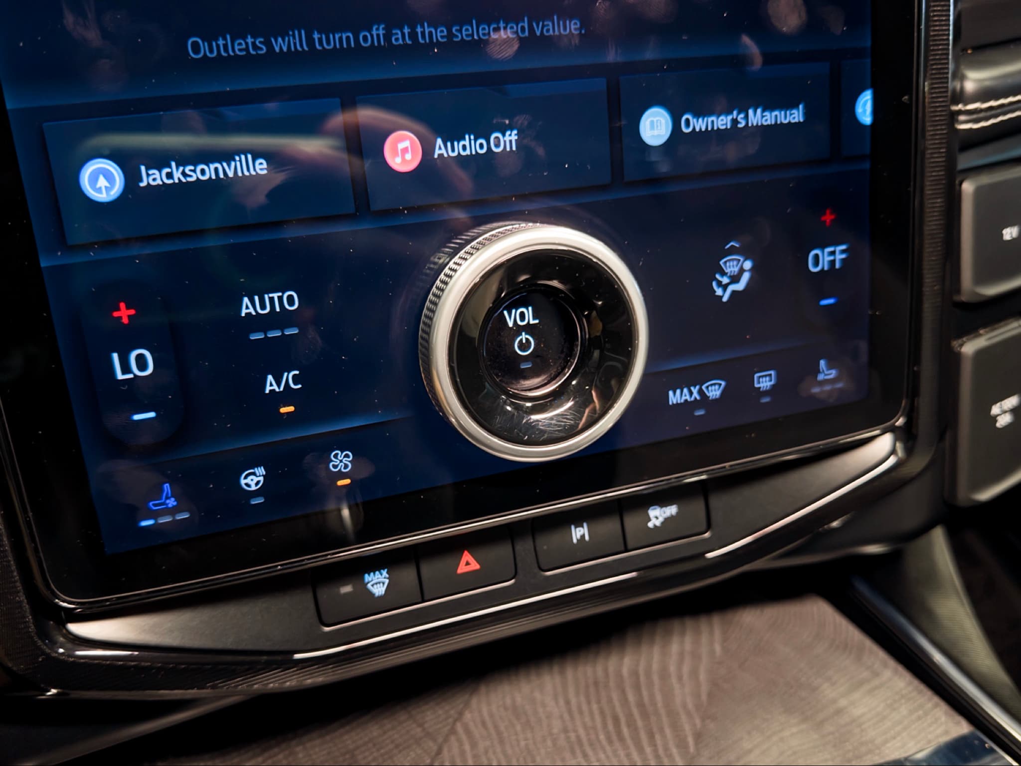 2023 Ford F-150 Lightning view 15