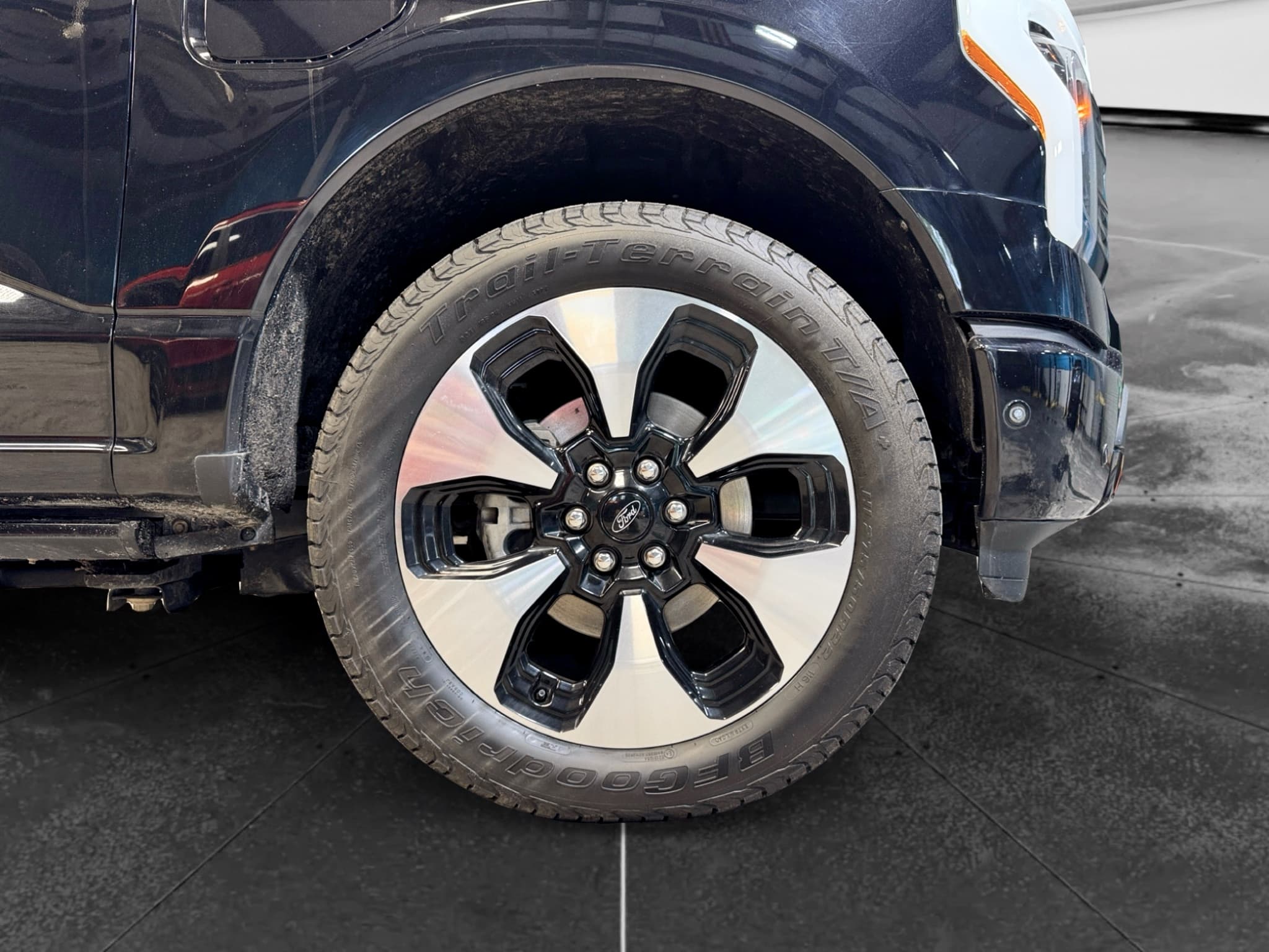 2023 Ford F-150 Lightning view 38