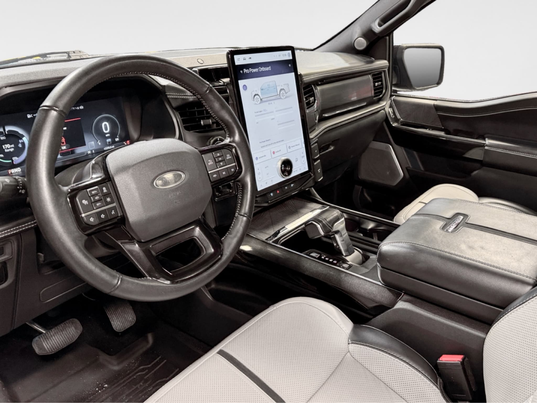 2023 Ford F-150 Lightning view 18