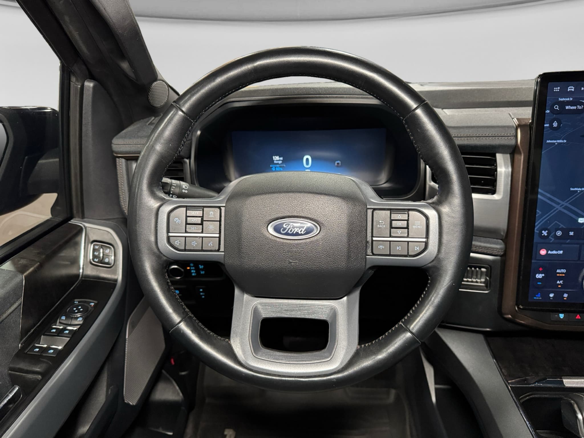 2023 Ford F-150 Lightning view 9