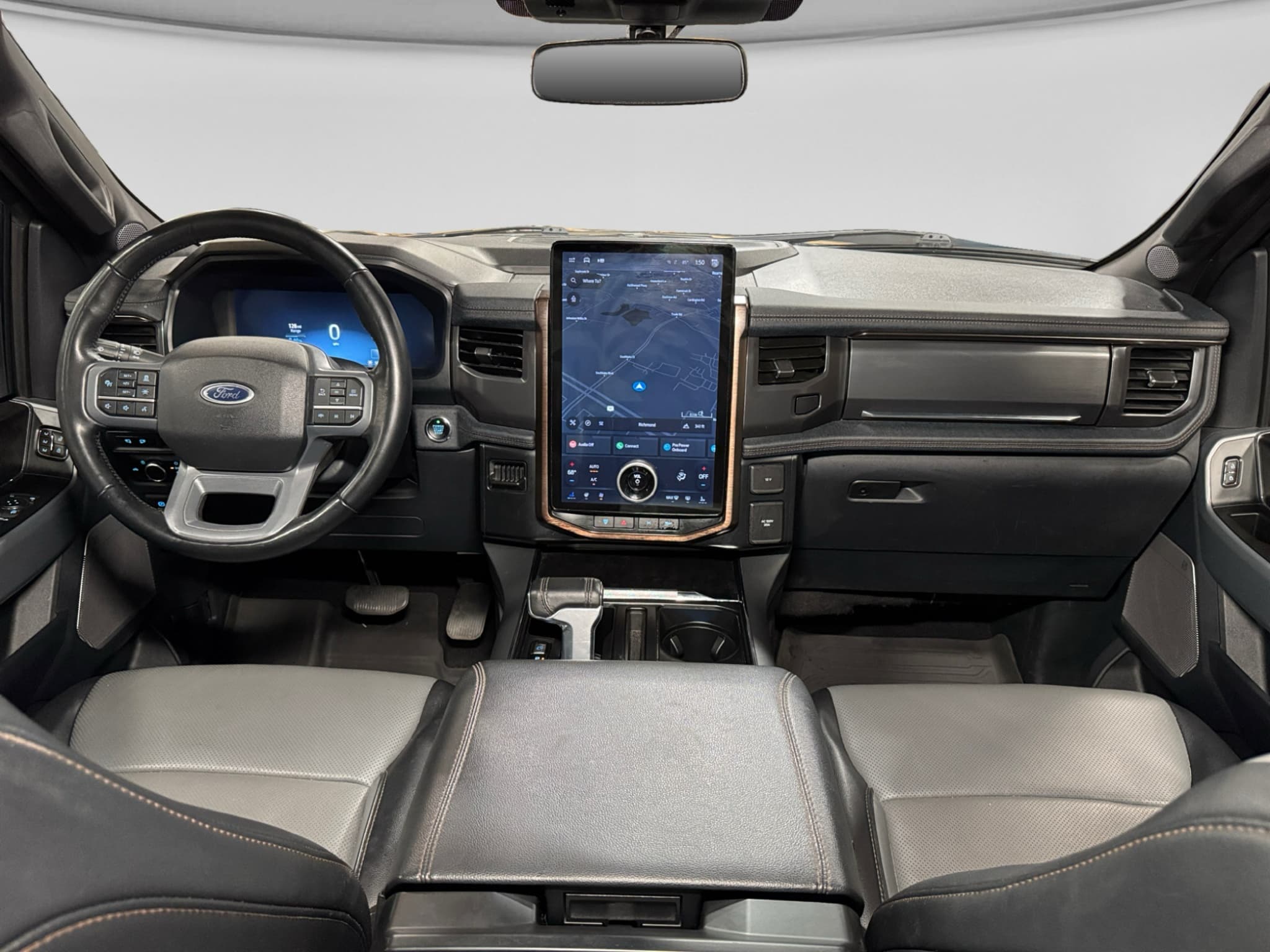 2023 Ford F-150 Lightning view 17