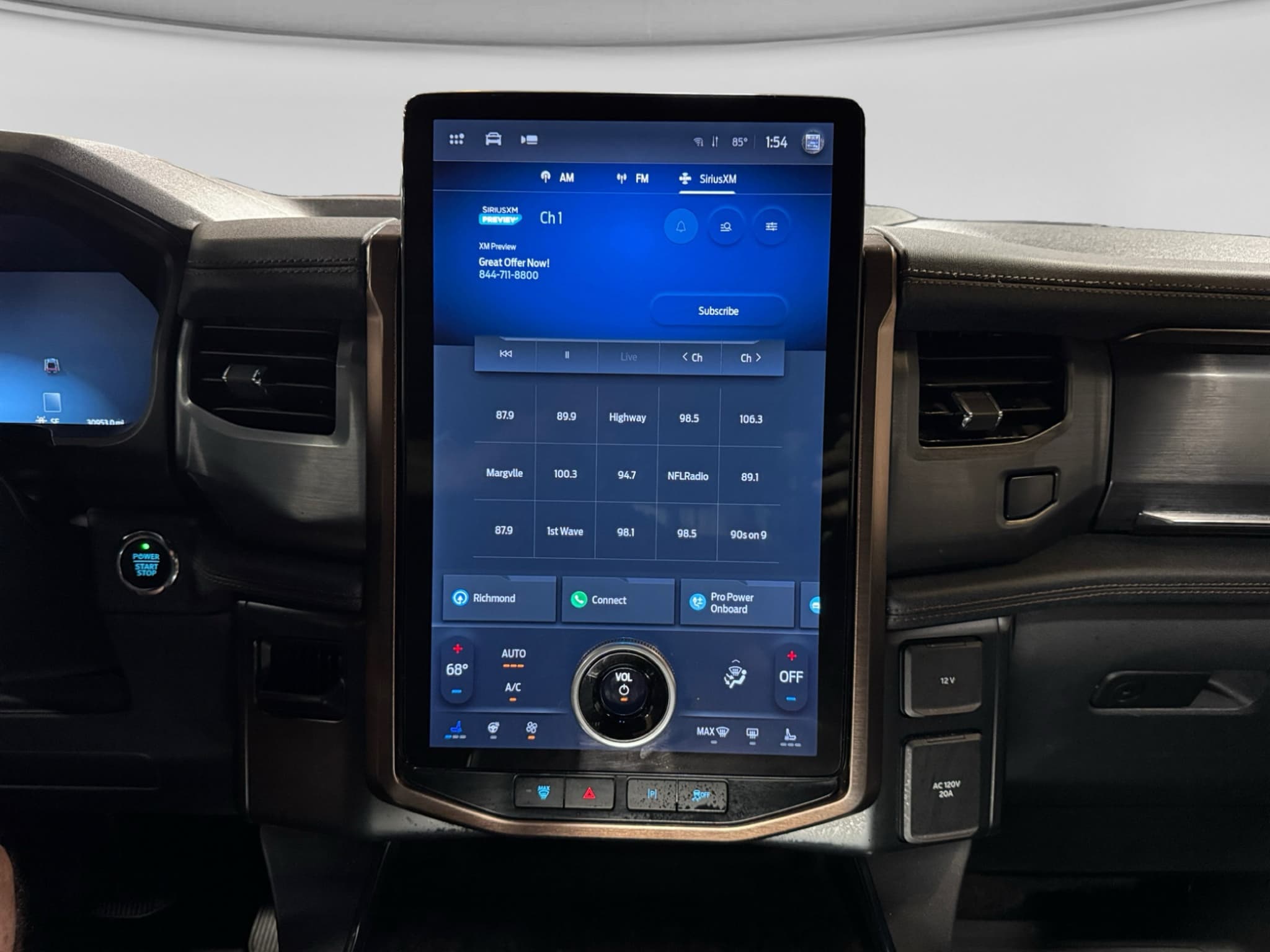 2023 Ford F-150 Lightning view 12