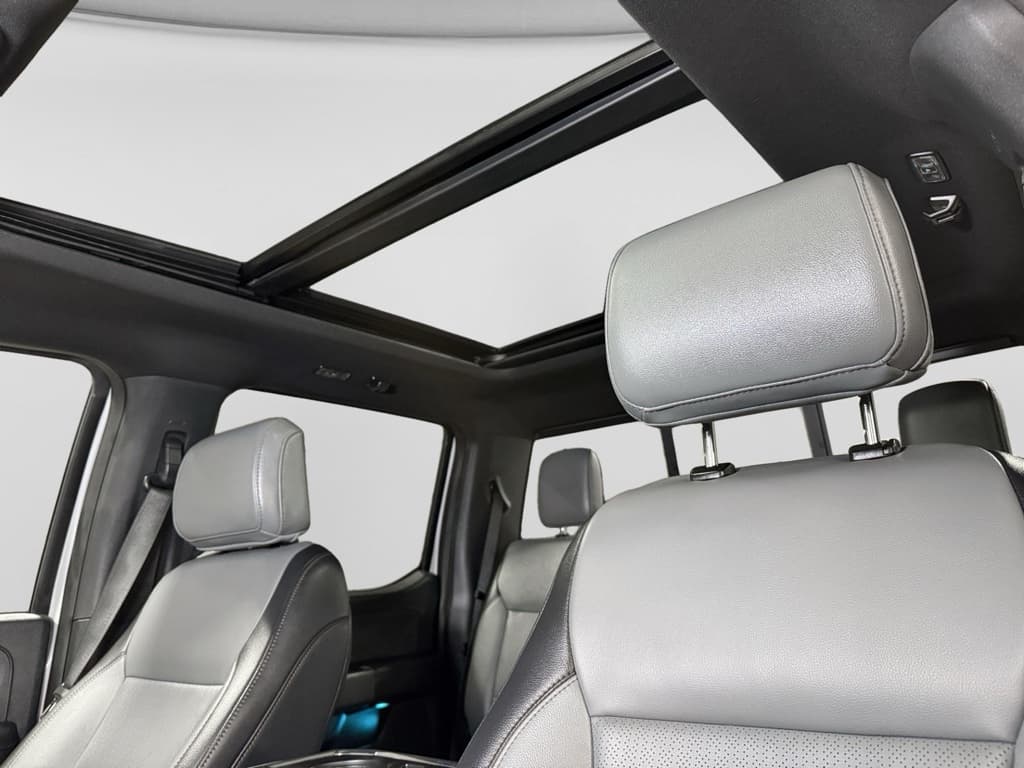 2025 Ford F-150 Lightning view 25