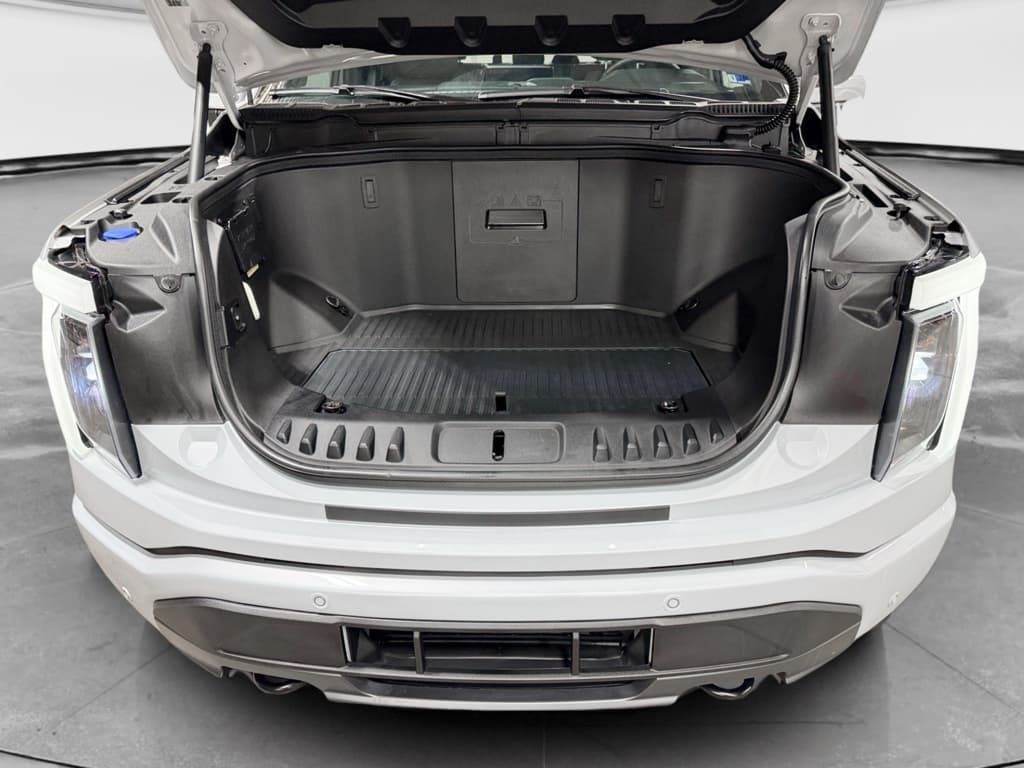 2025 Ford F-150 Lightning view 26