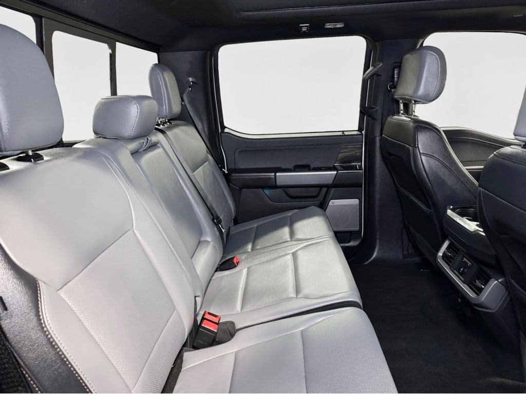 2025 Ford F-150 Lightning view 23