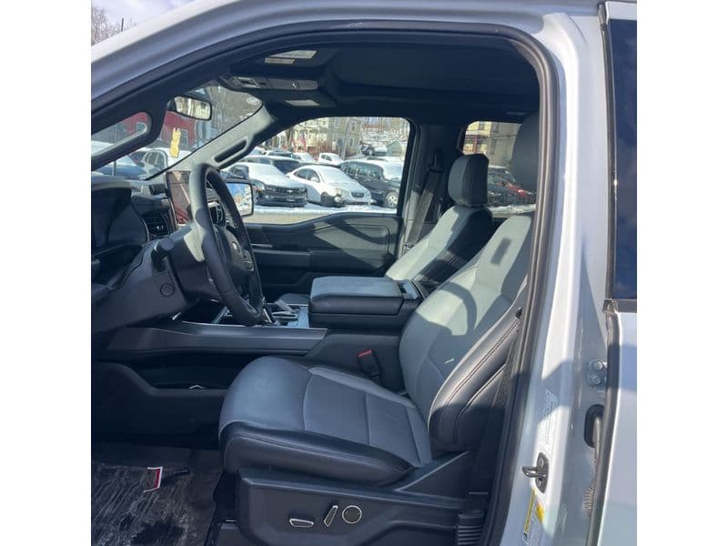 2025 Ford F-150 Lightning view 5