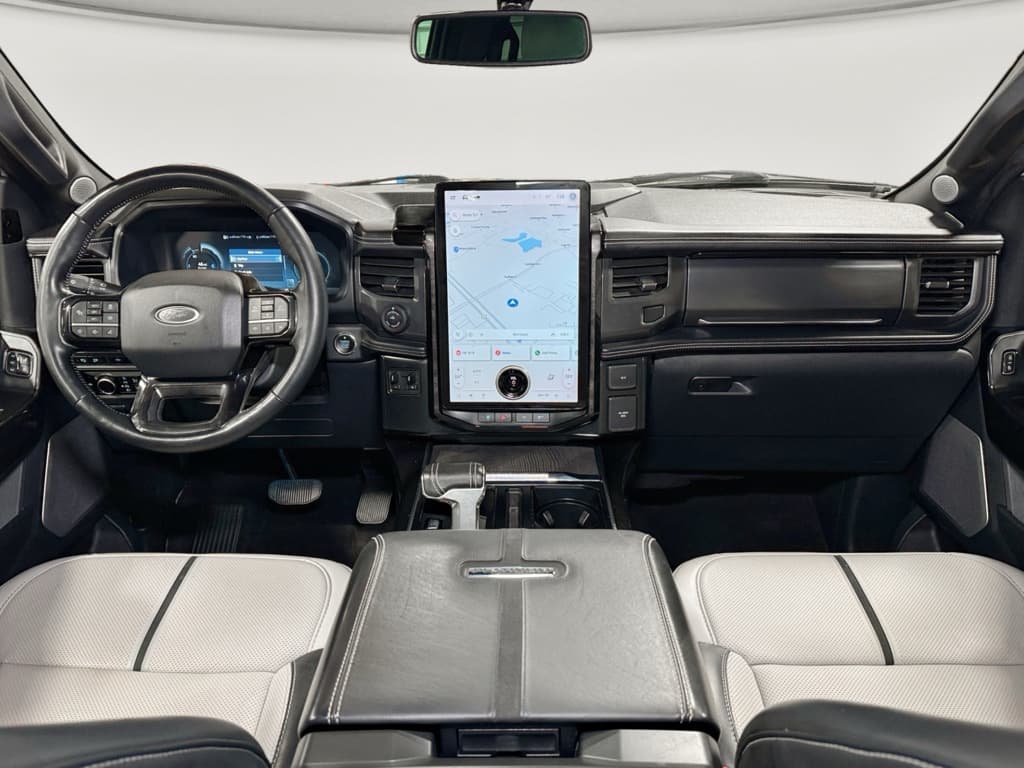 2023 Ford F-150 Lightning view 18