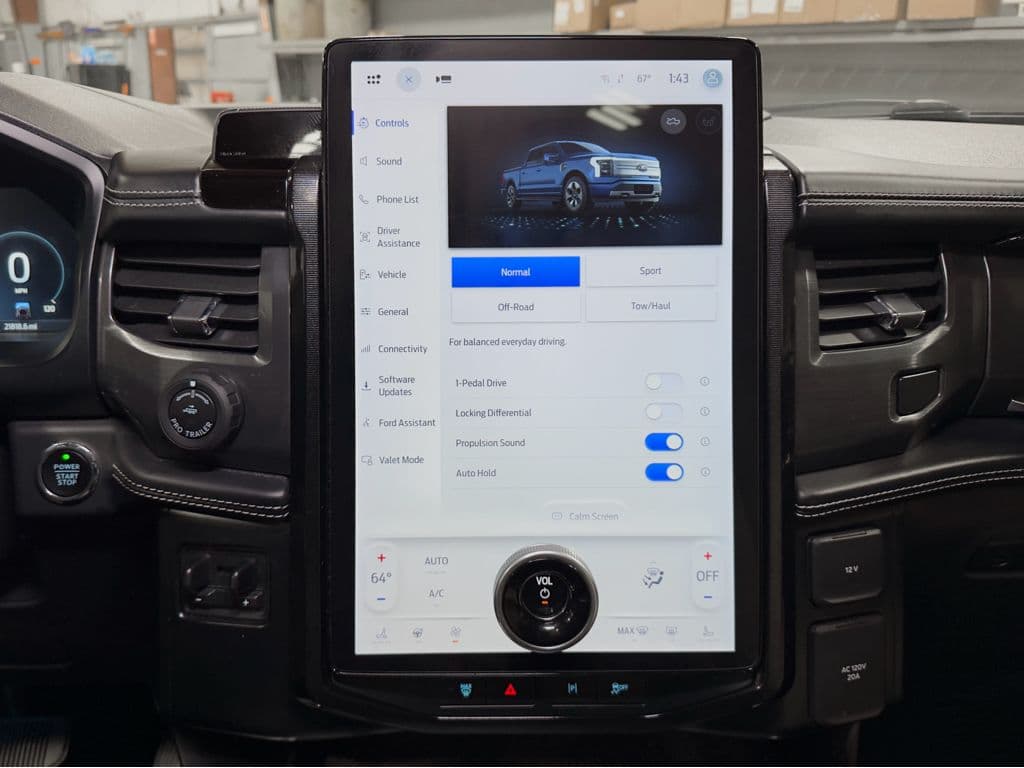 2023 Ford F-150 Lightning view 11