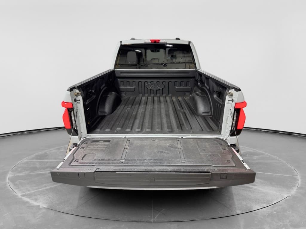 2023 Ford F-150 Lightning view 30