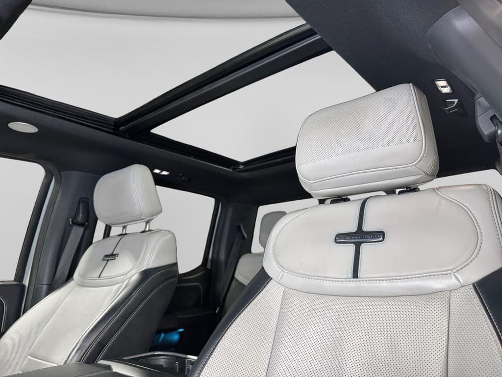 2023 Ford F-150 Lightning view 26