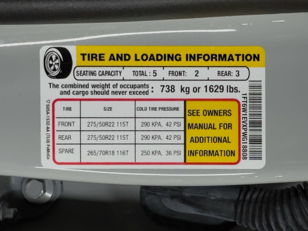 2023 Ford F-150 Lightning view 32