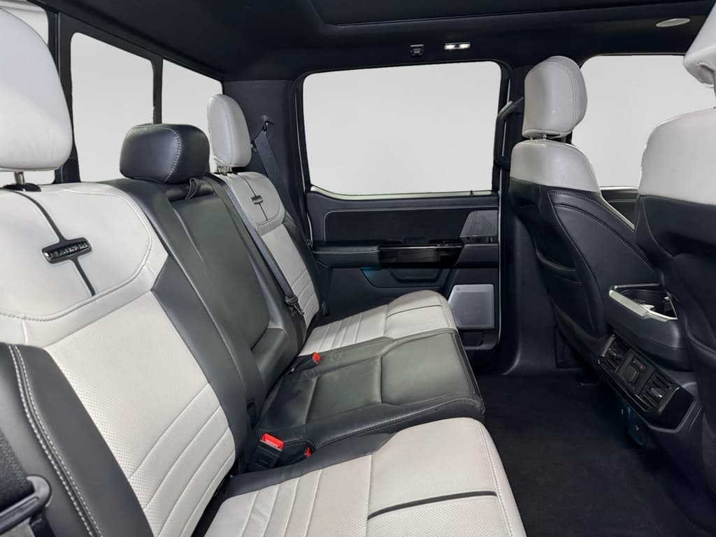 2023 Ford F-150 Lightning view 24