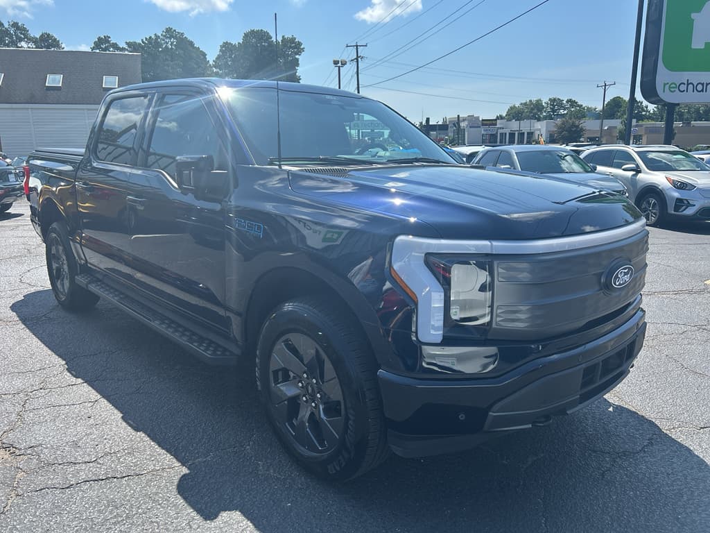 2024 Ford F-150 Lightning view 4