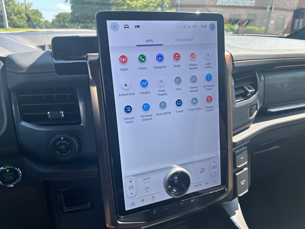 2024 Ford F-150 Lightning view 12