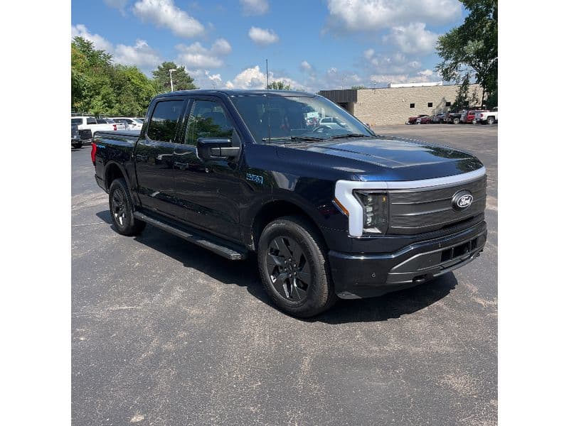 2024 Ford F-150 Lightning view 4
