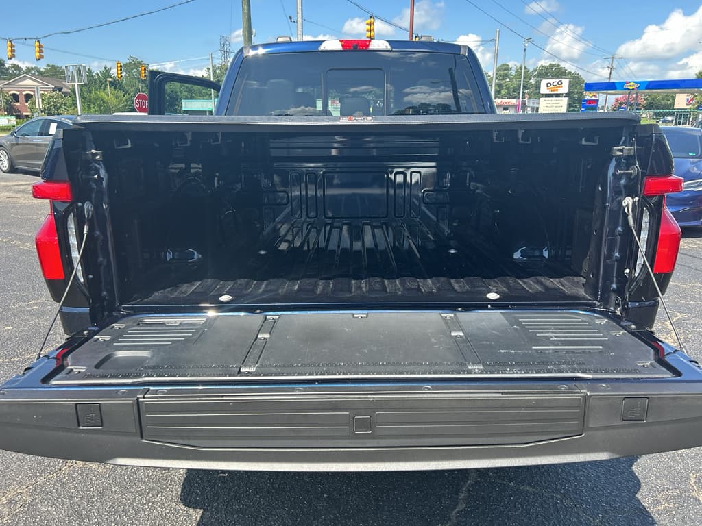 2024 Ford F-150 Lightning view 23