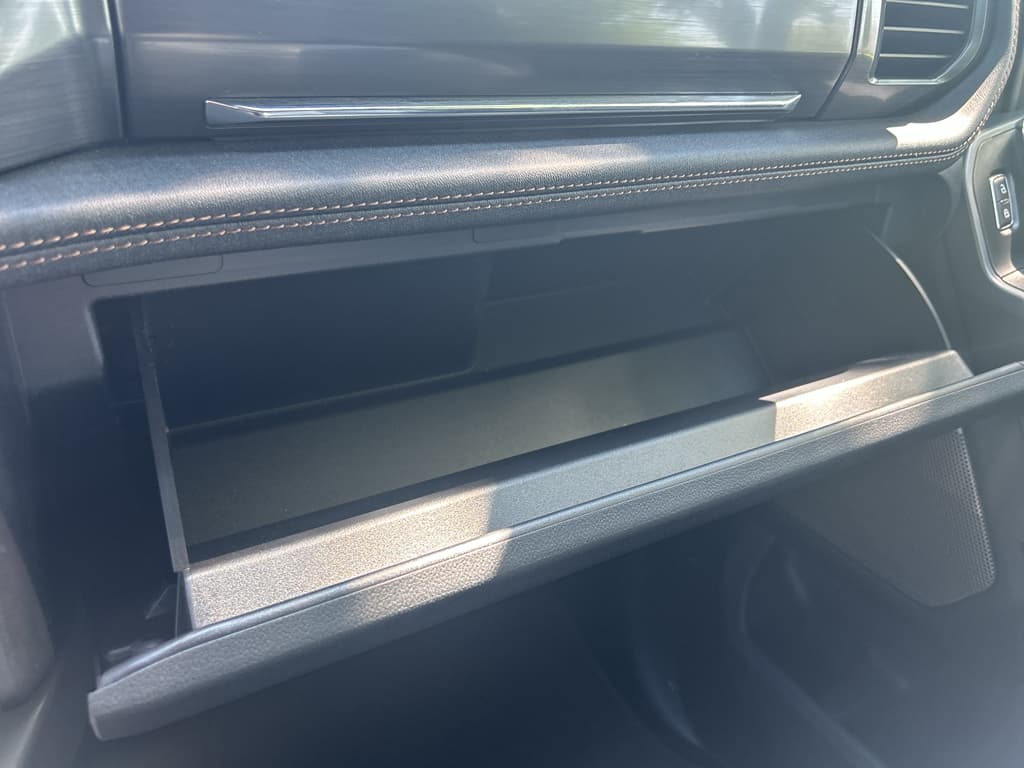 2024 Ford F-150 Lightning view 17