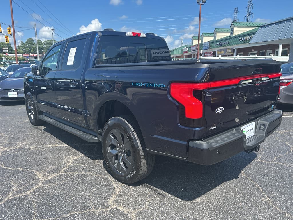 2024 Ford F-150 Lightning view 2
