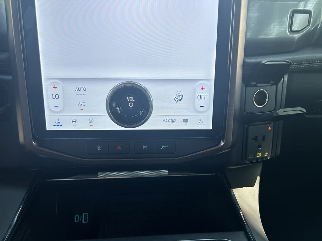 2024 Ford F-150 Lightning view 13