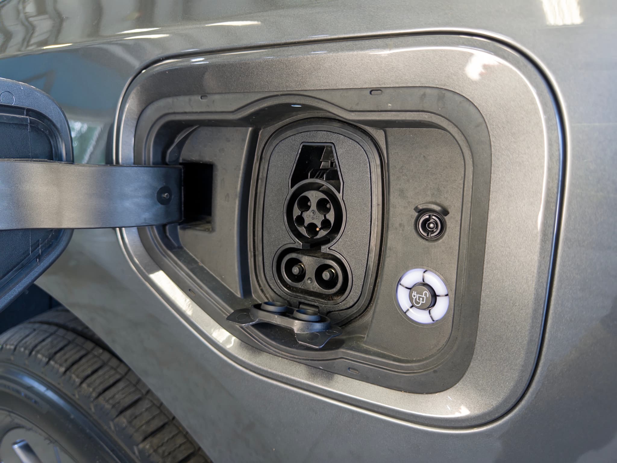 2024 Ford F-150 Lightning view 5