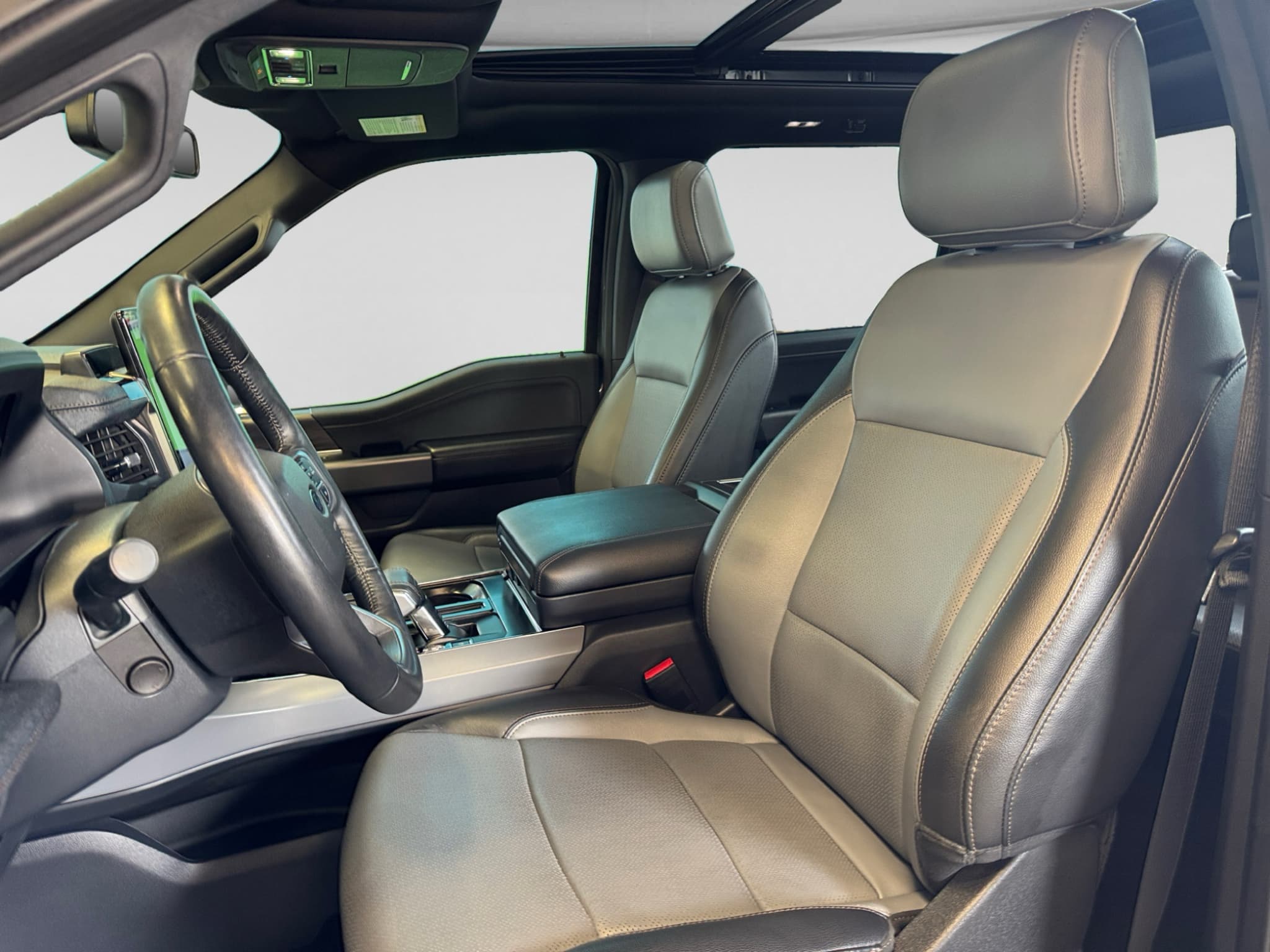2024 Ford F-150 Lightning view 18